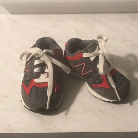 new balance size 4
